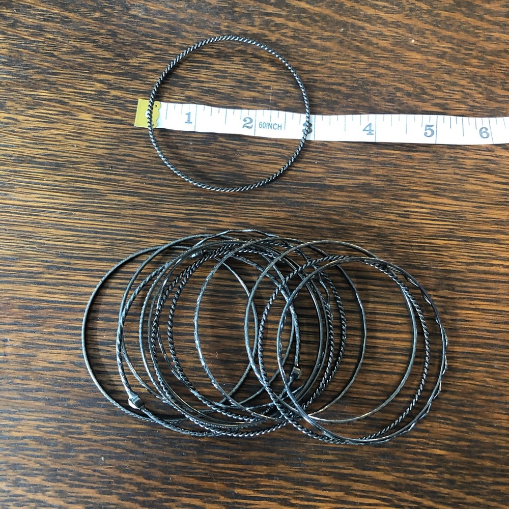 Gray Bangled Bracelet Set